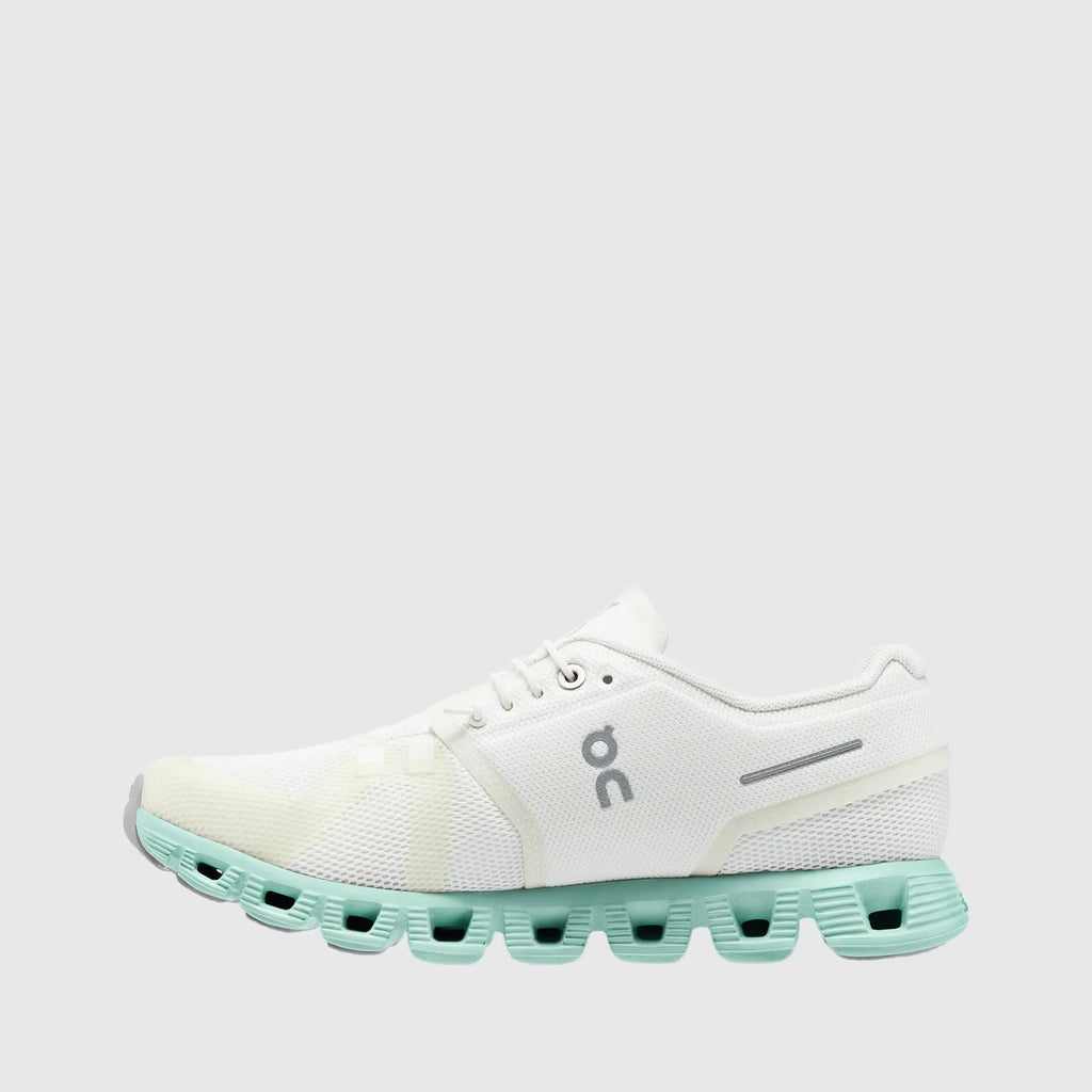 On Women's Cloud 5 Undyed White Creek